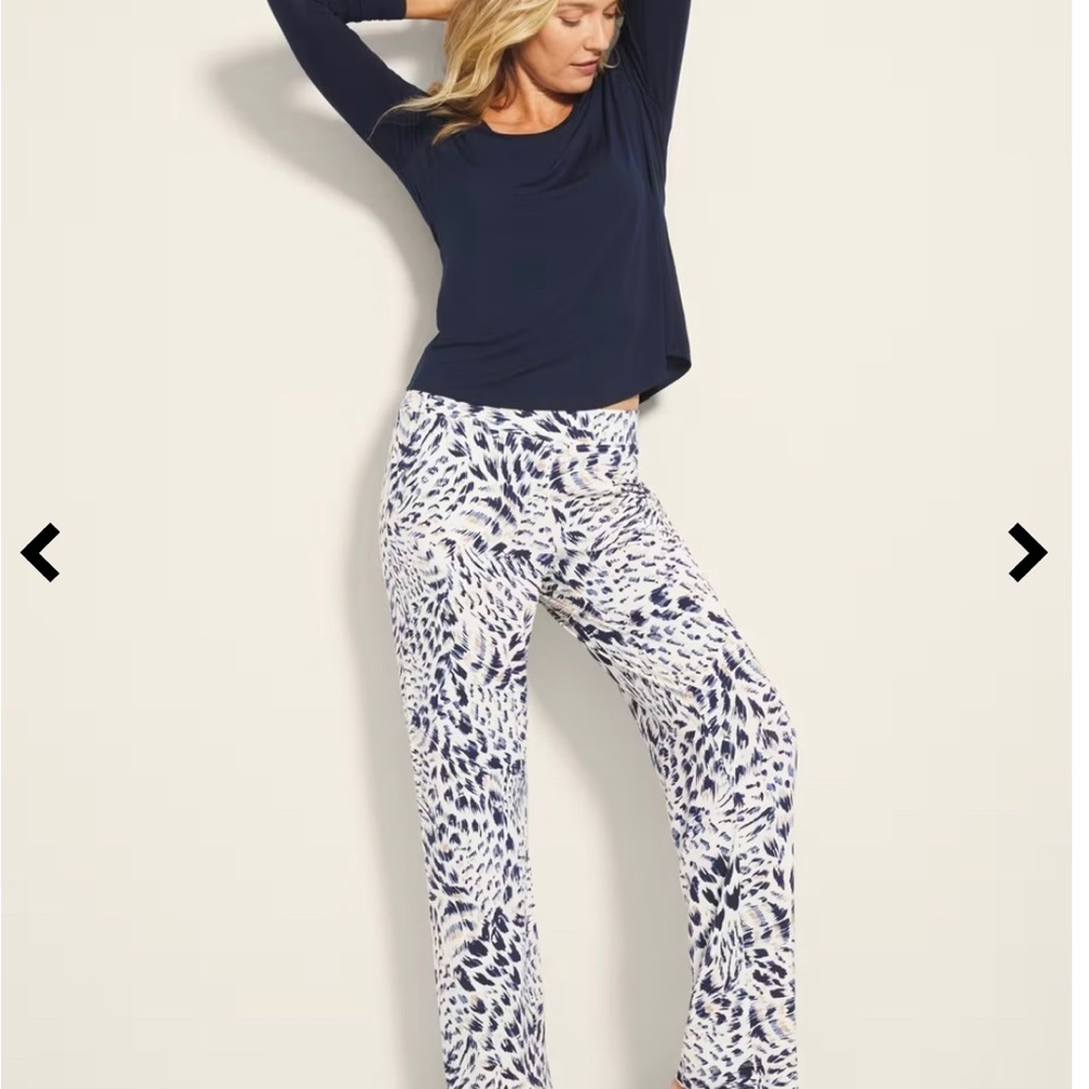 Soma Blue and White Pajama Set Intimates Sleepwear
